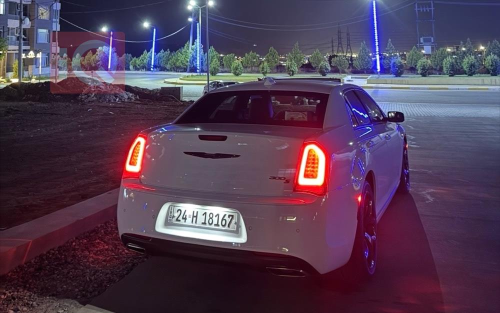 كرايسلر 300